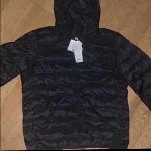 Uniqlo light down jacket size M